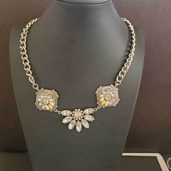 Juicy Couture Jewelry - Juicy Couture Viva La Couture Sparkling Statement Necklace Silver Tone‎ Flowers